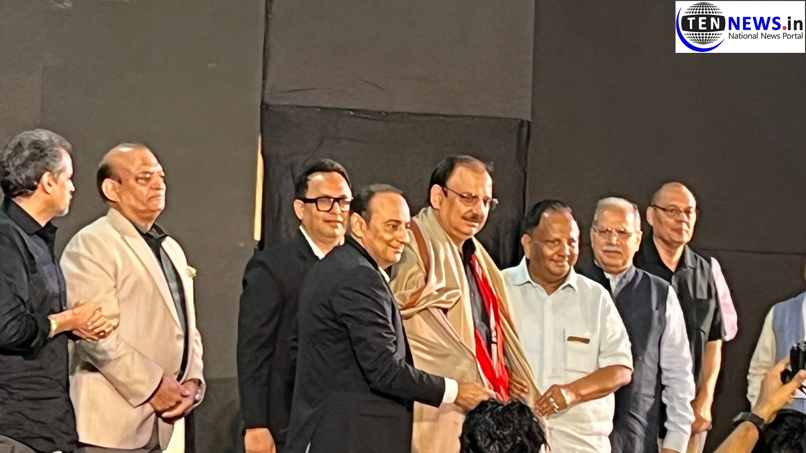 Dr Rakesh Kumar DG EPCH and Chairman India Expo Mart Felicitation by