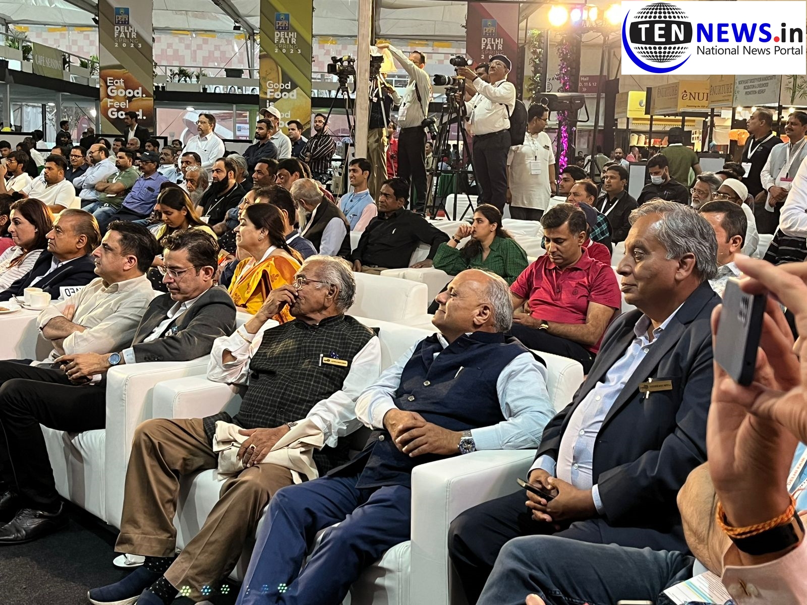 Dr Rakesh Kumar DG EPCH and Chairman India Expo Mart Felicitation by