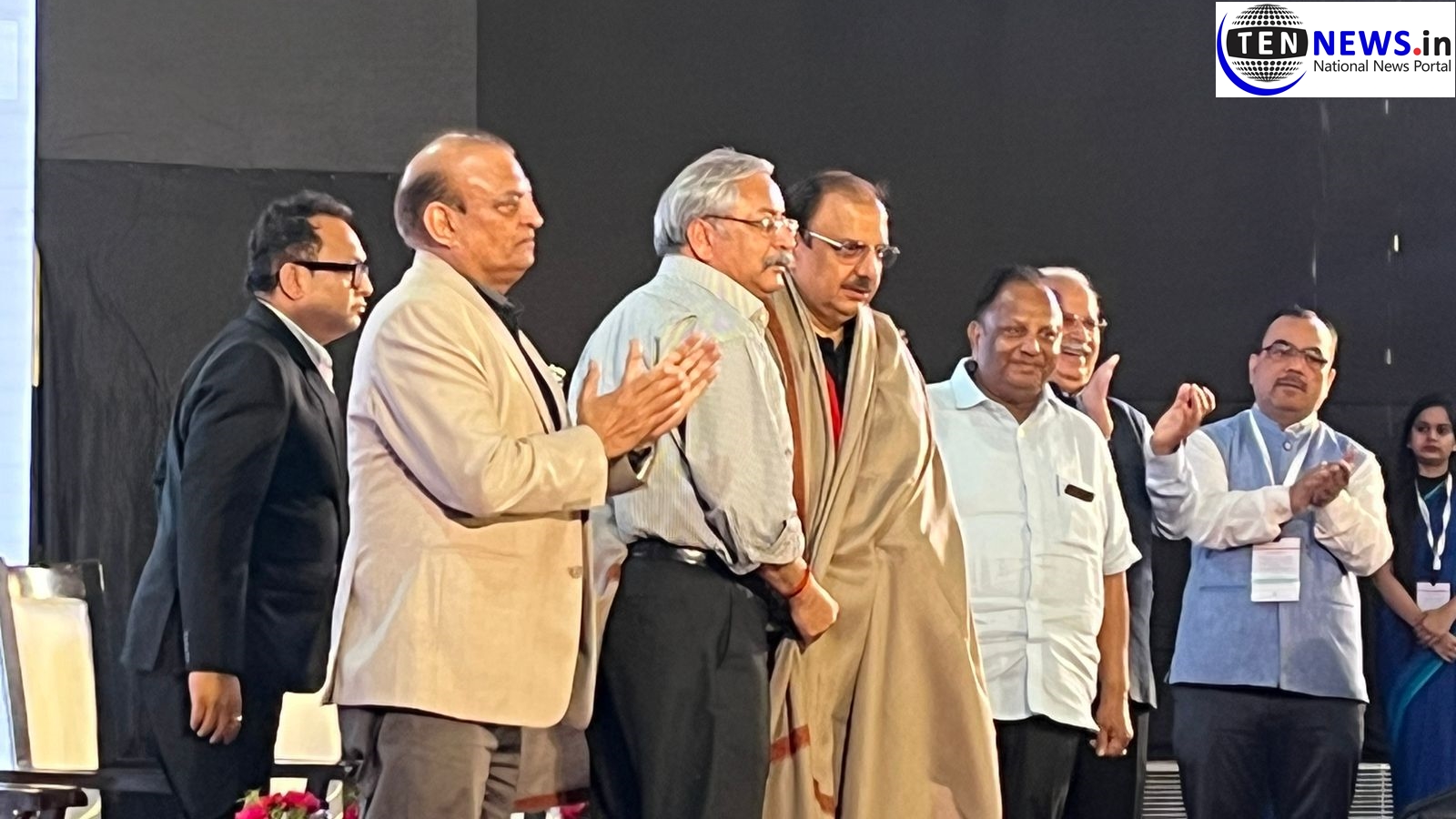 Dr Rakesh Kumar DG EPCH and Chairman India Expo Mart Felicitation by