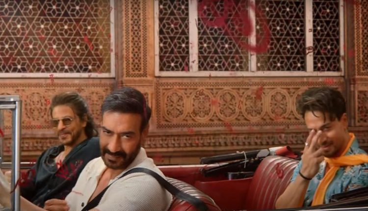 Shah Rukh Khan, Ajay Devgn and Tiger Shroff Get FDA Notice Over Vimal Elaichi Advertisement